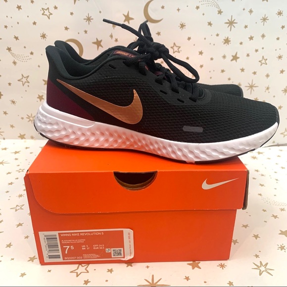 nike revolution 5 burgundy